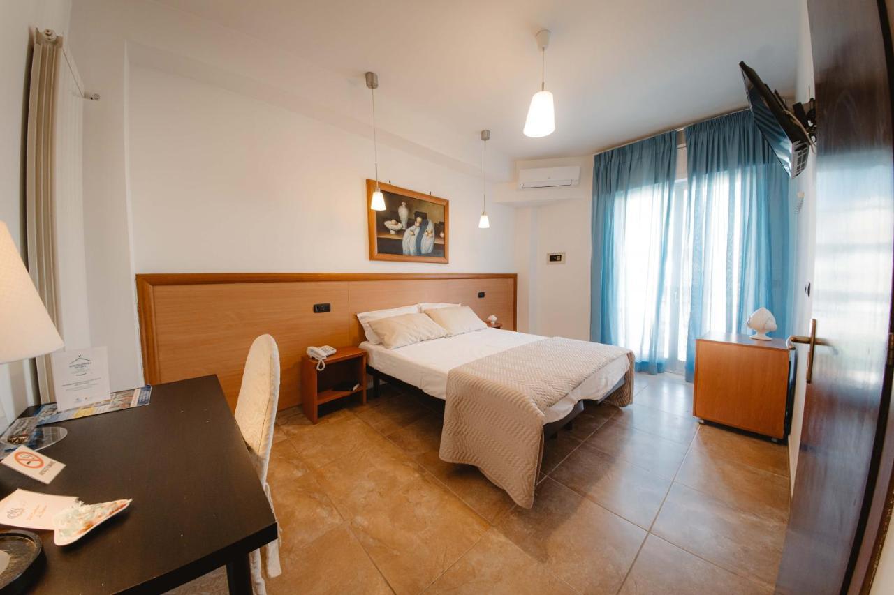 Hotel Accord Le Rose 4*