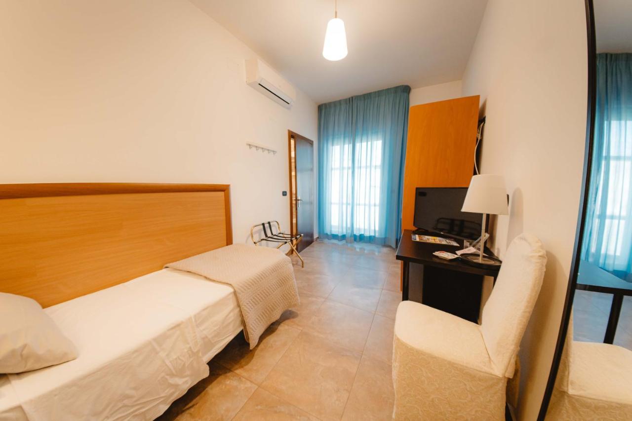 Hotel Accord Le Rose Palagiano