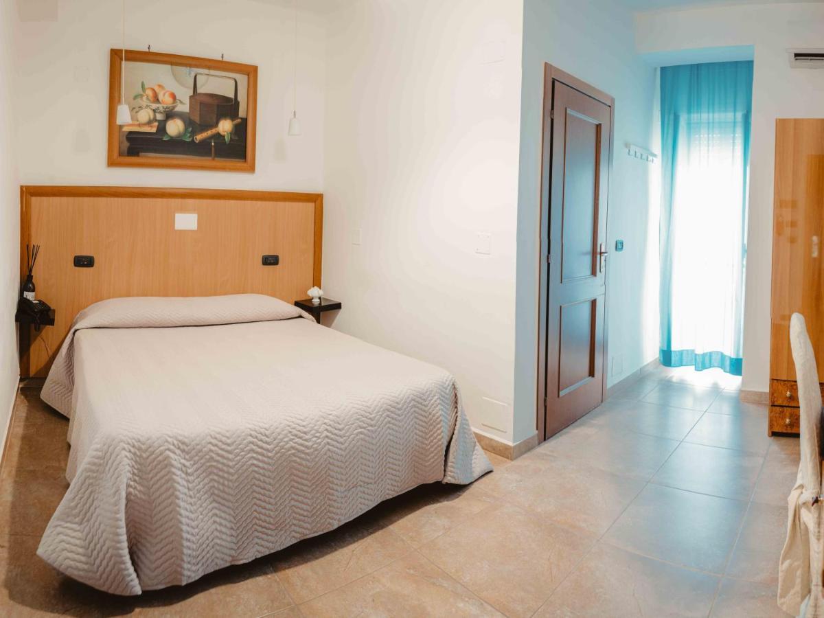 Hotel Accord Le Rose 4*