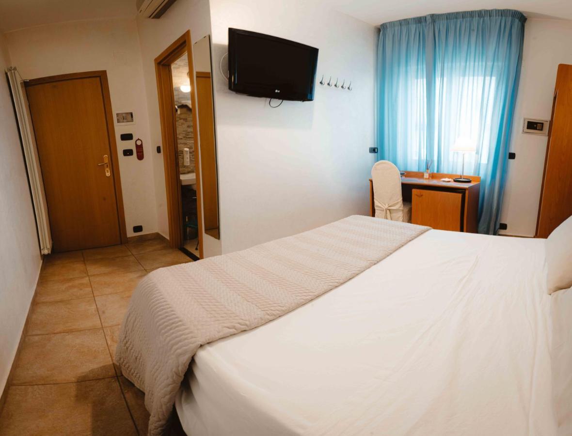 Accord Le Rose Hotel 4*